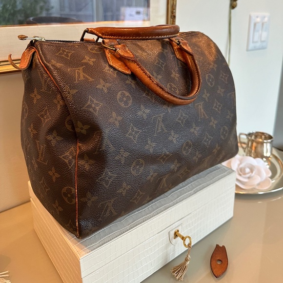 Vintage Louis Vuitton Speedy - from Paris - Ooh la la!